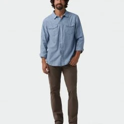 Stio Men's Ashton Chambray Shirt
