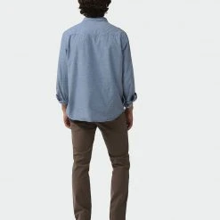 Stio Men's Ashton Chambray Shirt