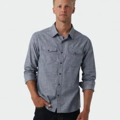 Stio Men's Ashton Chambray Shirt