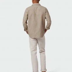 Stio Men's Ashton Chambray Shirt