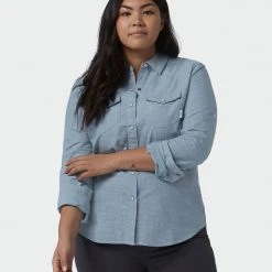 Stio Women's Ashton Chambray Shirt