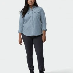 Stio Women's Ashton Chambray Shirt